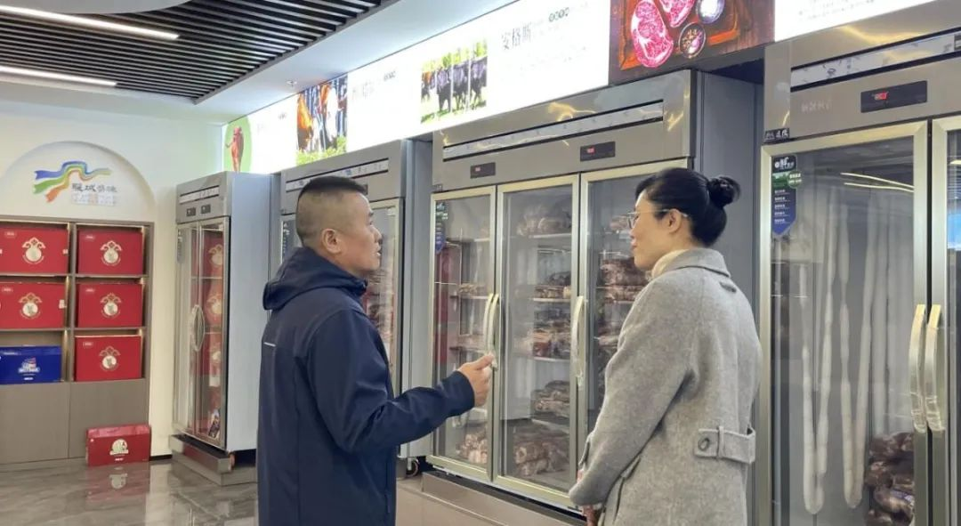 2.17盟特色产业发展中心赴鄂尔多斯长三角营销中心考察区域公用品牌建设情况2.png